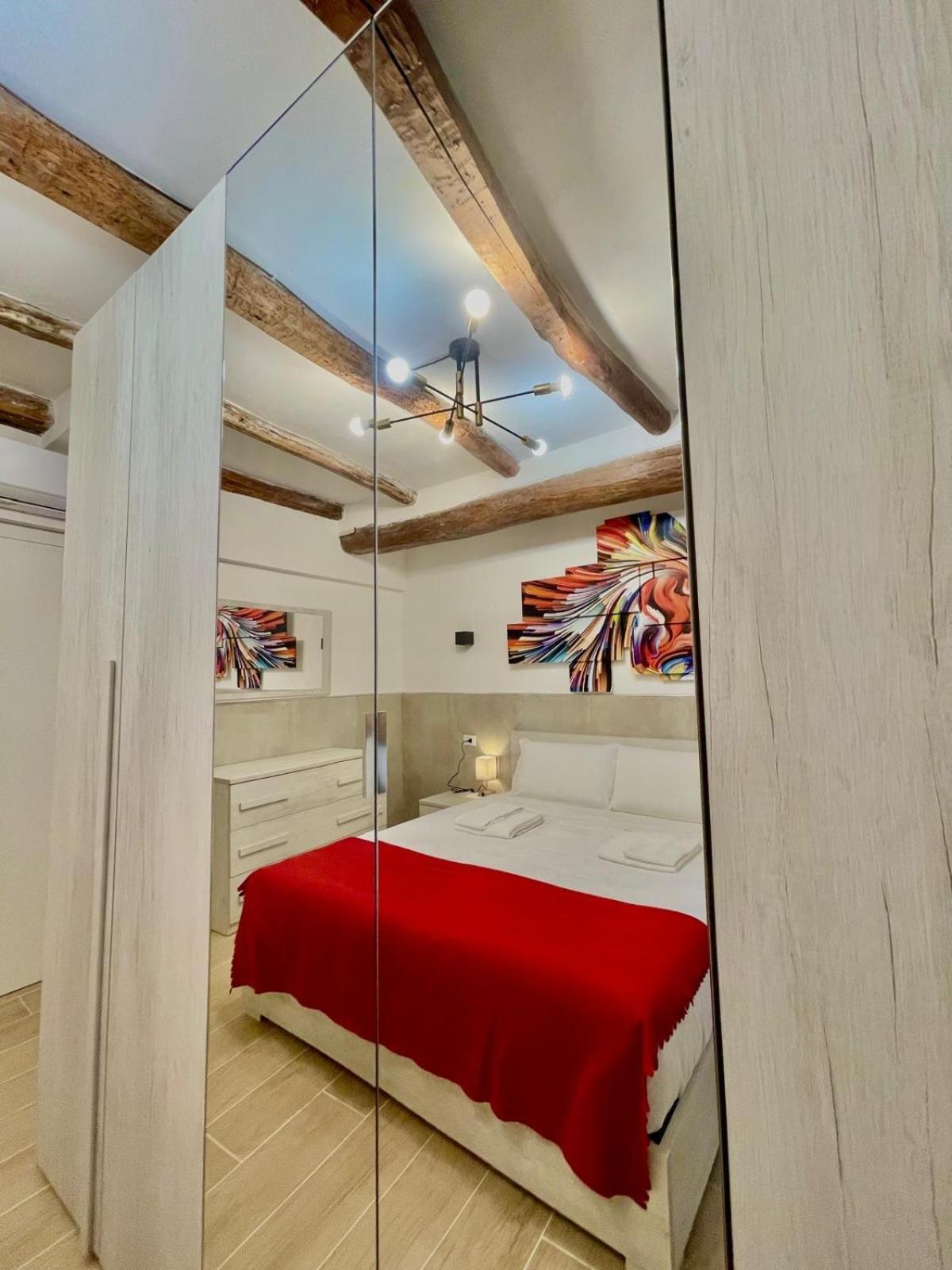 50 Tourist House Bologna - Pratello - Self Check-In Διαμέρισμα Εξωτερικό φωτογραφία